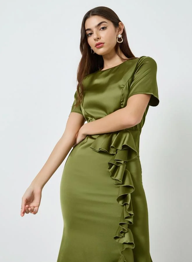 Styli Women Green Ruffle Detail Sheath Midi Dress